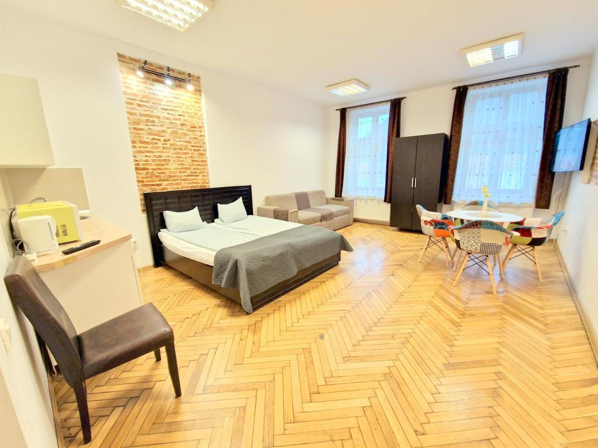 Key Apartments In Main Square Braşov Eksteriør billede
